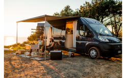 Fiamma F80s Ducato 320 Markise Gehäusefarbe Deep Black Tuchfarbe Royal Grey 320 Cm -Campingzelte Verkaufsgeschäft 822719 5315015